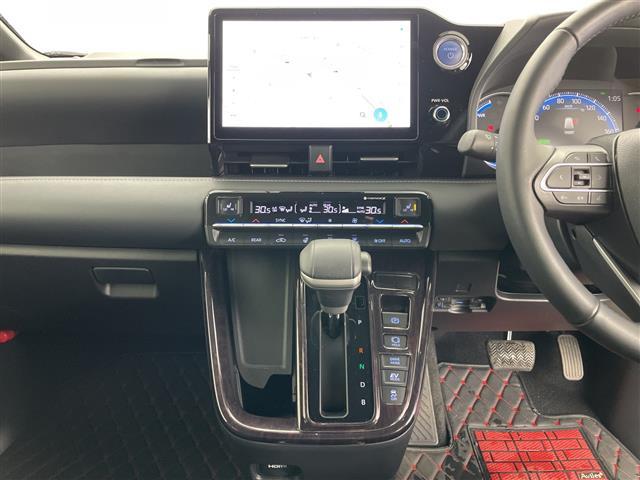 ノア ハイブリッドS-Z ・4WD・純正ナビ・バックカメラ・両側パワースライドドア・純正フリップダウンモニター・パワーバックドア・トヨタセーフティセンス・レーダークルーズコントロール・ハーフレザーシート・シートヒーター(13枚目)