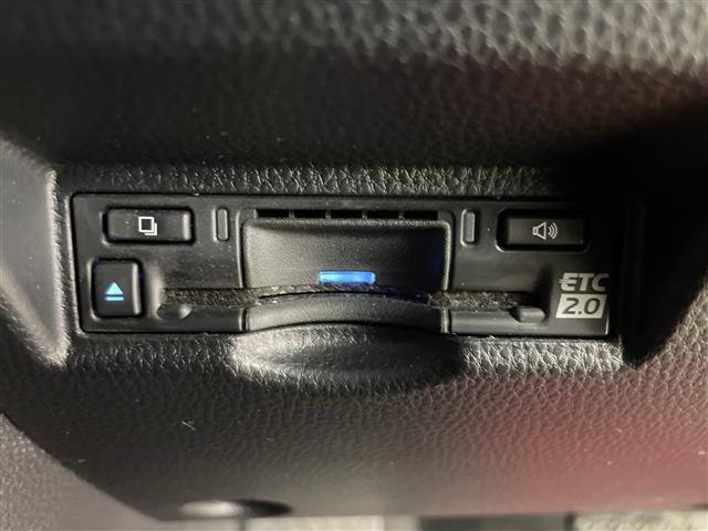 ノア ハイブリッドS-Z ・4WD・純正ナビ・バックカメラ・両側パワースライドドア・純正フリップダウンモニター・パワーバックドア・トヨタセーフティセンス・レーダークルーズコントロール・ハーフレザーシート・シートヒーター(20枚目)