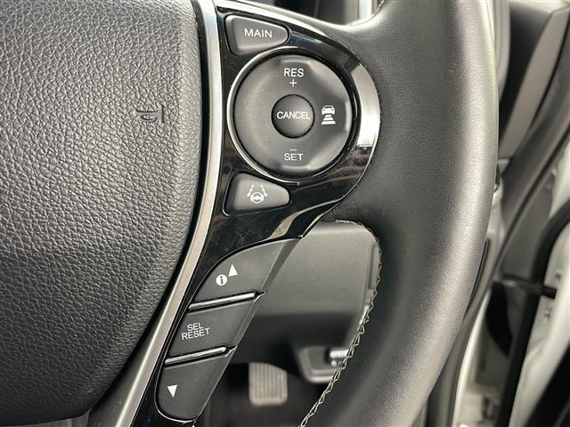 オデッセイ アブソルート・ホンダセンシング　純正９インチナビ＆フルセグＴＶ＆ＤＶＤ＆ＣＤ＆ＳＤ＆ＢＴ＆ＨＤＭＩ　バックカメラ　リヤフリップダウンモニター　純正エンジンスターター　両側パワースライドドア　ホンダセンシング　ＥＴＣ　Ｐシート（12枚目）