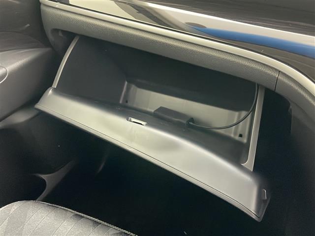 オデッセイ アブソルート・ホンダセンシング　純正９インチナビ＆フルセグＴＶ＆ＤＶＤ＆ＣＤ＆ＳＤ＆ＢＴ＆ＨＤＭＩ　バックカメラ　リヤフリップダウンモニター　純正エンジンスターター　両側パワースライドドア　ホンダセンシング　ＥＴＣ　Ｐシート（21枚目）