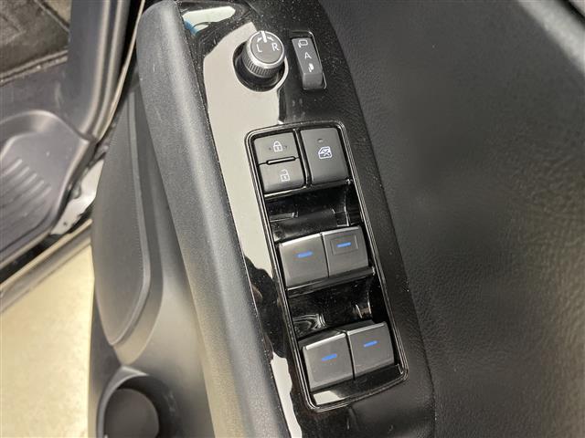 アルファード ２．５Ｓ　純正９．２インチＤＡ＆ナビ＆ＢＴ　バックモニター　レーダークルーズコントロール　アイドリングストップ　ＡＣ１００Ｖ　寒冷地仕様　両側パワースライド　レザー調シートカバー　夏冬タイヤ　保証書取説有（20枚目）
