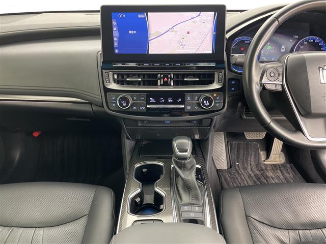 クラウンハイブリッド RSアドバンス Four ・ワンオーナー・4WD・寒冷地仕様・純正ナビ・バックカメラ・トヨタセーフティセンス・ブラインドスポットモニター・レーダークルーズコントロール・ヘッドアップディスプレイ・レザーシート・前席パワーシート(13枚目)