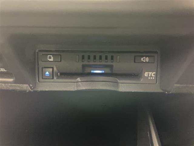 クラウンハイブリッド RSアドバンス Four ・ワンオーナー・4WD・寒冷地仕様・純正ナビ・バックカメラ・トヨタセーフティセンス・ブラインドスポットモニター・レーダークルーズコントロール・ヘッドアップディスプレイ・レザーシート・前席パワーシート(19枚目)