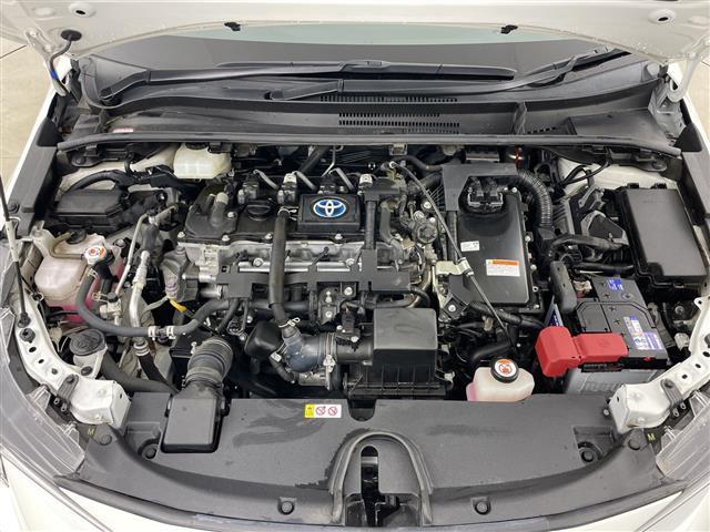 カローラツーリング ハイブリッド ダブルバイビー 4WD 純正ナビ バックカメラ トヨタセーフティーセンス レーダークルーズコントロール ハーフレザーシート 前席シートヒーター ステアリングヒーター ビルトインETC LEDヘッドライト スマートキー(6枚目)