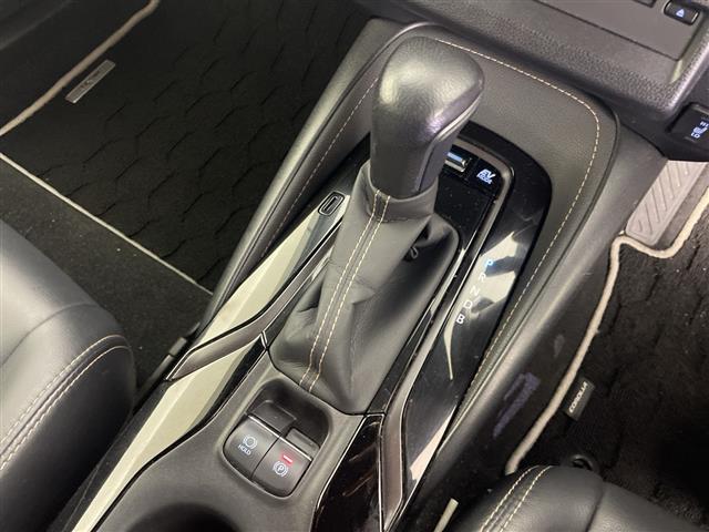 カローラツーリング ハイブリッド ダブルバイビー 4WD 純正ナビ バックカメラ トヨタセーフティーセンス レーダークルーズコントロール ハーフレザーシート 前席シートヒーター ステアリングヒーター ビルトインETC LEDヘッドライト スマートキー(15枚目)