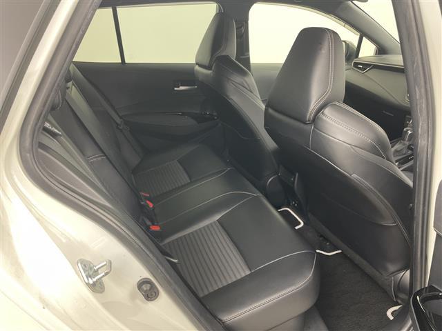 カローラツーリング ハイブリッド ダブルバイビー 4WD 純正ナビ バックカメラ トヨタセーフティーセンス レーダークルーズコントロール ハーフレザーシート 前席シートヒーター ステアリングヒーター ビルトインETC LEDヘッドライト スマートキー(24枚目)