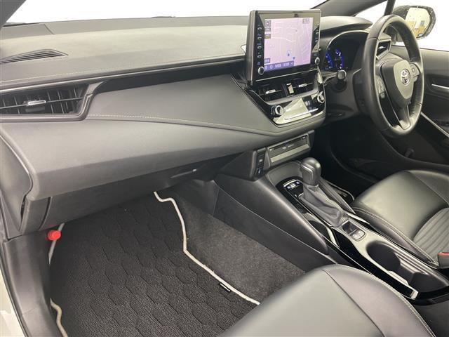 カローラツーリング ハイブリッド ダブルバイビー 4WD 純正ナビ バックカメラ トヨタセーフティーセンス レーダークルーズコントロール ハーフレザーシート 前席シートヒーター ステアリングヒーター ビルトインETC LEDヘッドライト スマートキー(26枚目)