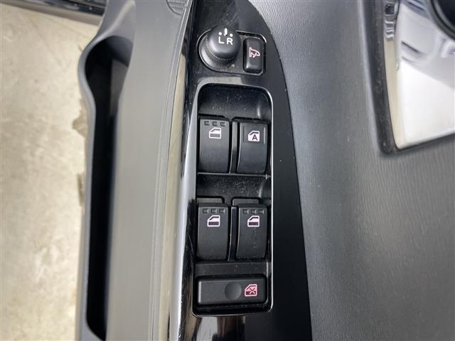 タント カスタムRS SA 4WD・社外ナビ(HDD&AM&FM)・両側パワースライドドア・社外前後ドライブレコーダー・アイドリングストップ・プッシュスタート・HIDヘッドライト・オートライト・スマートキー・夏タイヤ積込(20枚目)