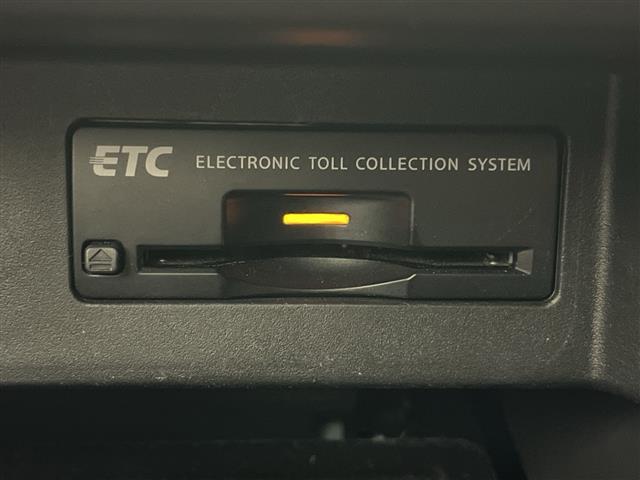 フーガ 370GT FOUR ・4WD・純正ナビ&TV&CD&BT・全方位カメラ・エマージェンシーブレーキ・ブラインドスポットモニター・レーダークルーズコントロール・ステアリングスイッチ・レザーシート・パワーシート(18枚目)