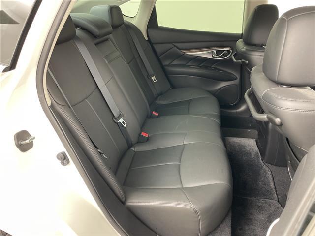 フーガ 370GT FOUR ・4WD・純正ナビ&TV&CD&BT・全方位カメラ・エマージェンシーブレーキ・ブラインドスポットモニター・レーダークルーズコントロール・ステアリングスイッチ・レザーシート・パワーシート(25枚目)