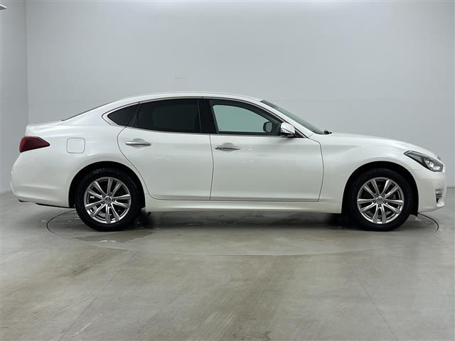 フーガ 370GT FOUR ・4WD・純正ナビ&TV&CD&BT・全方位カメラ・エマージェンシーブレーキ・ブラインドスポットモニター・レーダークルーズコントロール・ステアリングスイッチ・レザーシート・パワーシート(35枚目)