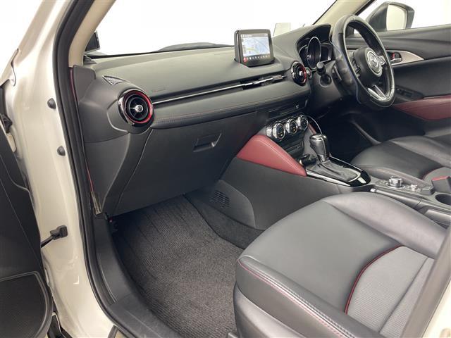 CX-3 XD プロアクティブ ・純正ナビ(TV&BT&CD&DVD)・バックカメラ・ヘッドアップディスプレイ・レザーシート・社外エンジンスターター・社外前後ドライブレコーダー・コーナーセンサー・夏冬タイヤ(24枚目)