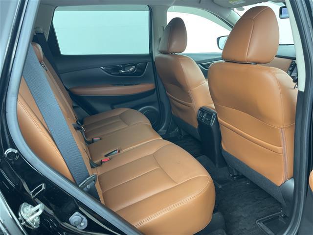 エクストレイル ２０Ｘｉ　レザーエディション　Ｖセレクション　４ＷＤ・純正ナビ・全方位カメラ・プロパイロット・エマージェンシーブレーキ・レーダークルーズコントロール・レザーシート・前席パワーシート・全席シートヒーター・ビルトインＥＴＣ・純正ドラレコ・ＬＥＤライト（22枚目）