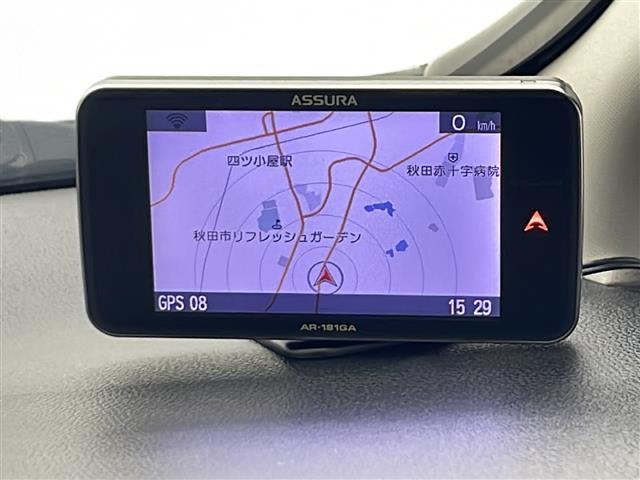 ハイブリッドＺ　４ＷＤ　純正ナビ　フルセグＴＶ　ＤＶＤ　ＣＤ　Ｂｌｕｅｔｏｏｔｈ　ＳＤ　ＵＳＢ　ＨＤＭＩ　バックカメラ　ドライブレコーダー　ＥＴＣ　ＣＴＢＡ　横滑り防止　オートライト　ＬＥＤヘッドライト　フォグランプ(6枚目)