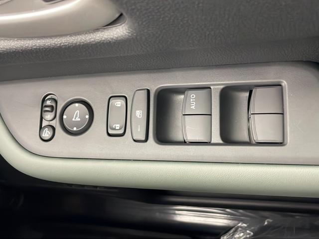 フリード クロスター　４ＷＤ　ハーフレザーシート　ブラインドスポットミラー　前後コーナーセンサー　両側パワースライドドア　ＬＥＤライト　シートヒーター　純正フロアマット　オートクルーズコントロール　ワイパーデアイサー（22枚目）