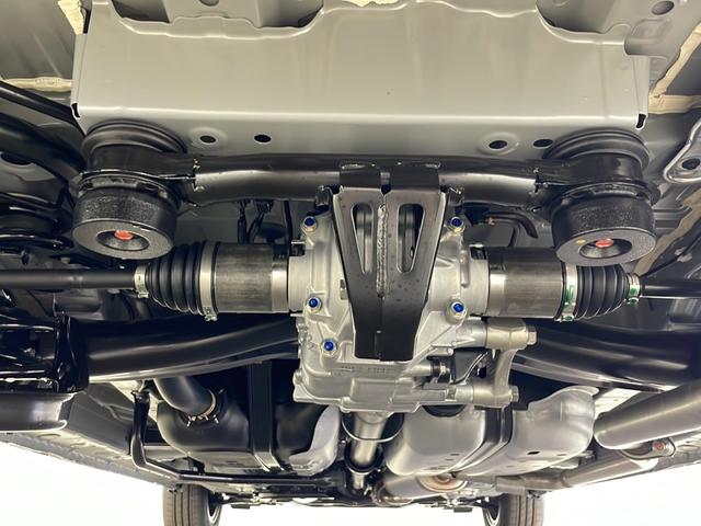 フリード クロスター　４ＷＤ　ハーフレザーシート　ブラインドスポットミラー　前後コーナーセンサー　両側パワースライドドア　ＬＥＤライト　シートヒーター　純正フロアマット　オートクルーズコントロール　ワイパーデアイサー（45枚目）