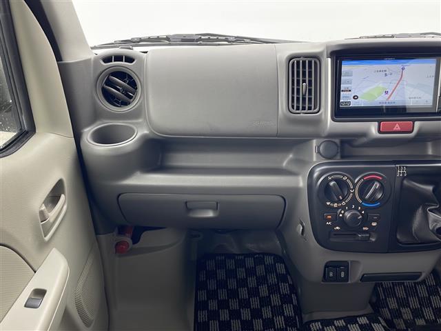 エブリイ ＰＡリミテッド　パートタイム４ＷＤ　ナビ　フルセグＴＶ　Ｂｌｕｅｔｏｏｔｈ　バックカメラ　前席パワーウィンドウ　キーレス　入ルーフ　最大積載量３５０ｋｇ（19枚目）