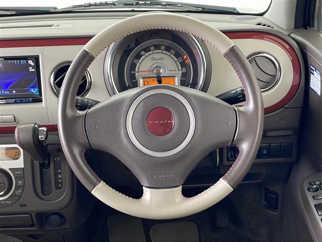 アルトラパンショコラ Ｘ　社外オーディオ　運転席シートヒーター　オートライト　オートエアコン　ＵＳＢポート　プッシュスタート　革巻きステアリング　アイドリングストップ　スマートキー　サイドバイザー　ウィンカーミラー（4枚目）