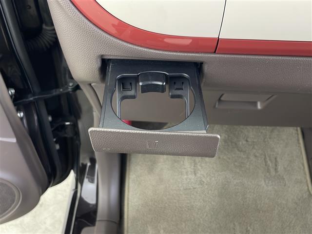 アルトラパンショコラ Ｘ　社外オーディオ　運転席シートヒーター　オートライト　オートエアコン　ＵＳＢポート　プッシュスタート　革巻きステアリング　アイドリングストップ　スマートキー　サイドバイザー　ウィンカーミラー（16枚目）