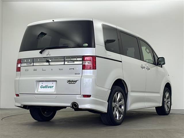 デリカＤ：５ ローデスト　ロイヤルツーリング　４ＷＤ　両側パワースライドドア　社外ＳＤナビ　バックカメラ　クルーズコントロール　革巻きハンドル　ＥＴＣ　ドライブレコーダ　パワーバックドア　パワーシート　前席シートヒーター　純正フロアマット（38枚目）