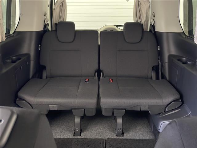 セレナ Ｘ　ＶセレクションＩＩ　４ＷＤ　純正ナビ（ＡＭ／ＦＭ／ＢＴ／ＣＤ／ＤＶＤ）　フルセグＴＶ　アラウンドビューモニター　両側パワースライドドア　ドライブレコーダー　コーナーセンサー　パーキングアシスト　衝突被害軽減システム（23枚目）