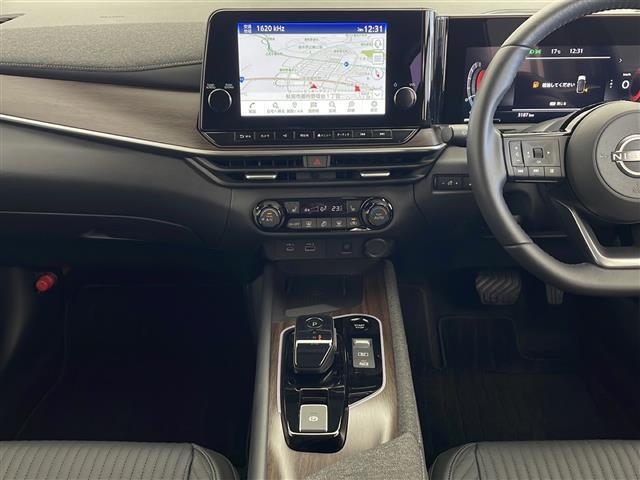 オーラ Ｇ　ＦＯＵＲ　レザーエディション　４ＷＤ　純正ナビ　フルセグＴＶ　全方位カメラ　プロパイロット　ステアリングヒーター　ＢＯＳＥサウンドシステム　デジタルインナーミラー　ワイヤレス充電　シートヒーター　スマートキー　スペアキー　ＥＴＣ（15枚目）