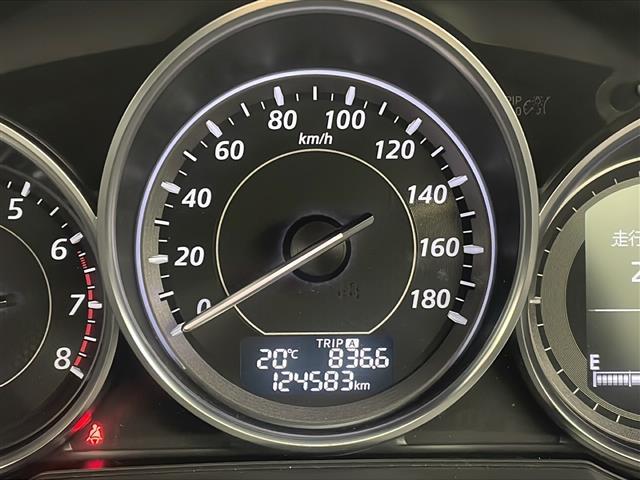 アテンザセダン ２５Ｓ　Ｌパッケージ　純正ナビ　バックカメラ　クルーズコントロール　車線逸脱　ＲＶＭ　パドルシフト　ステアリングスイッチ　ｉ－ｓｔｏｐ　プッシュスタート・スマートキー　スペアキー１本　前席パワーシート　前席シートヒーター（6枚目）
