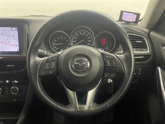 アテンザセダン ２５Ｓ　Ｌパッケージ　純正ナビ　バックカメラ　クルーズコントロール　車線逸脱　ＲＶＭ　パドルシフト　ステアリングスイッチ　ｉ－ｓｔｏｐ　プッシュスタート・スマートキー　スペアキー１本　前席パワーシート　前席シートヒーター（7枚目）