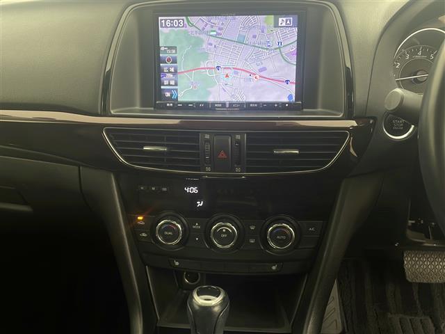 アテンザセダン ２５Ｓ　Ｌパッケージ　純正ナビ　バックカメラ　クルーズコントロール　車線逸脱　ＲＶＭ　パドルシフト　ステアリングスイッチ　ｉ－ｓｔｏｐ　プッシュスタート・スマートキー　スペアキー１本　前席パワーシート　前席シートヒーター（9枚目）
