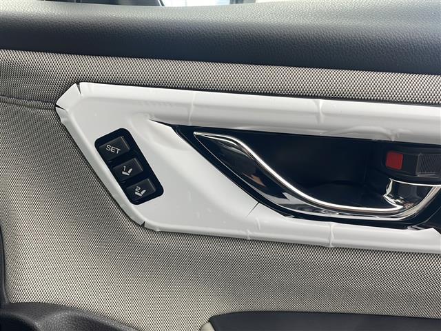 フォレスター プレミアムＳ：ＨＥＶ　ＥＸ　純正ナビ　Ｂｌｕｅｔｏｏｔｈ　フルセグＴＶ　シートヒーター　パワーシート　オートクルーズコントロール　デジタルインナーミラー　置くだけ充電　オートビークルホールド　パワーバックドア　アイサイト（19枚目）