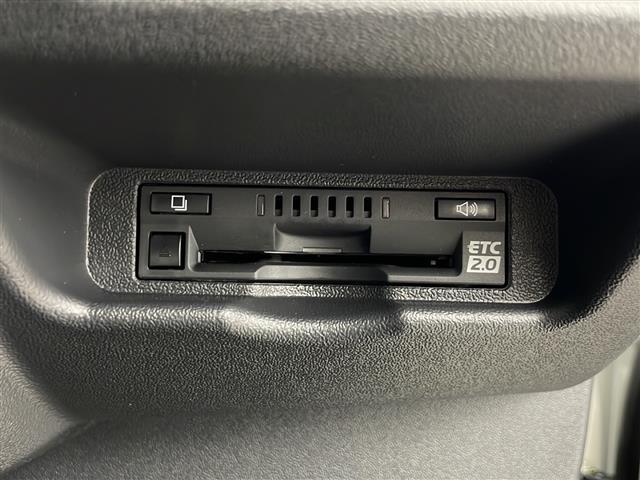 ハイエースバン ロングＤＸ　ＧＬパッケージ　純正ナビ　全方位カメラ　　ＥＴＣ２．０　ＬＥＤヘッドライト　イージークローザー　デジタルインナーミラー　クリアランスソナー　リアヒーター　１００Ｖ充電　レーンキープアシスト　リモコンキー　純正ＡＷ（12枚目）