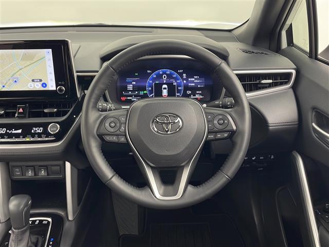 カローラクロス ハイブリッド　Ｚ　４ＷＤ　メモリ純正ナビ　Ｂｌｕｅｔｏｏｔｈ　フルセグ　バックカメラ　ビルトインＥＴＣ　クルーズコントロール　レーンキープアシスト　車線逸脱警報　ステアリングヒーター　クリアランスソナー（7枚目）