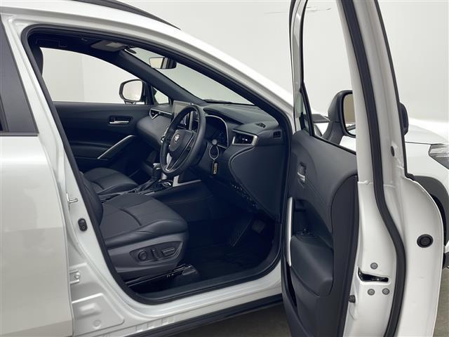カローラクロス ハイブリッド　Ｚ　４ＷＤ　メモリ純正ナビ　Ｂｌｕｅｔｏｏｔｈ　フルセグ　バックカメラ　ビルトインＥＴＣ　クルーズコントロール　レーンキープアシスト　車線逸脱警報　ステアリングヒーター　クリアランスソナー（21枚目）
