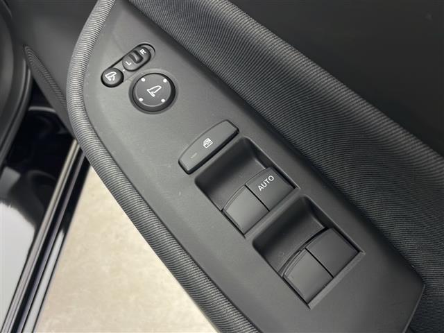フィット ベーシック　ホンダセンシング　スマートキー　寒冷地仕様　衝突被害軽減システム　レーンキープアシスト　ブレーキホールド　自動パーキングブレーキ　ホンダＥＣＯＮ　横滑り防止装置　フロントワイパーデアイサー　電格ミラー（18枚目）