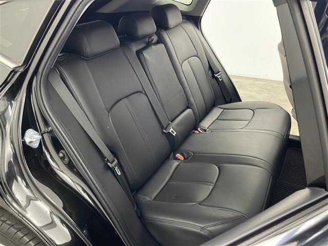 ハリアー Ｓ　４ＷＤ　純正メモリナビ　Ｂｌｕｅｔｏｏｔｈ　フルセグ　バックカメラ　ビルトインＥＴＣ　１００Ｖ充電　クルーズコントロール　前方ドライブレコーダー　純正ＡＷ　置くだけ充電　車線逸脱警報　寒冷地仕様（25枚目）