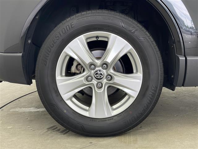ハリアー Ｓ　４ＷＤ　純正メモリナビ　Ｂｌｕｅｔｏｏｔｈ　フルセグ　バックカメラ　ビルトインＥＴＣ　１００Ｖ充電　クルーズコントロール　前方ドライブレコーダー　純正ＡＷ　置くだけ充電　車線逸脱警報　寒冷地仕様（39枚目）