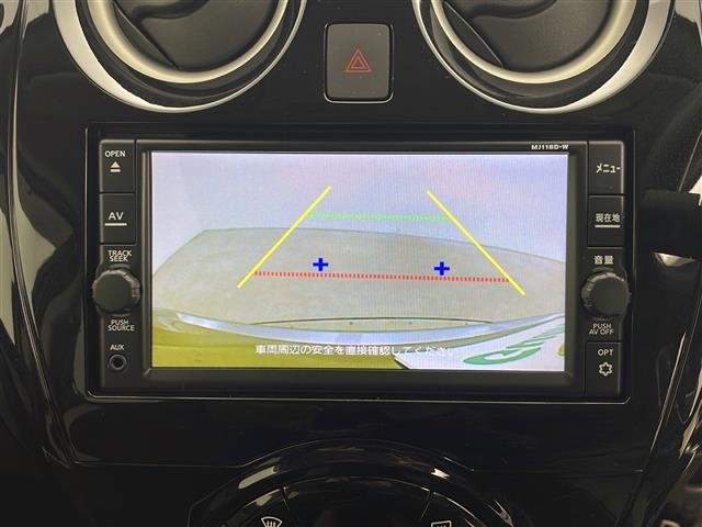 ノート ｅ－パワー　Ｘ　ＦＯＵＲ　純正ナビ　フルセグＴＶ　バックカメラ　ＥＴＣ　横滑り防止装置　衝突被害軽減システム　クリアランスソナー　ライトレベライザー　レーンキープアシスト　純正ＡＷ　純正フロアマット　コーナーセンサー（4枚目）