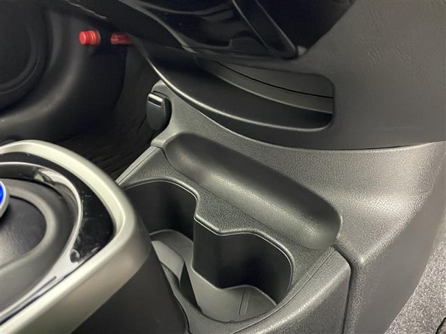 ノート ｅ－パワー　Ｘ　ＦＯＵＲ　純正ナビ　フルセグＴＶ　バックカメラ　ＥＴＣ　横滑り防止装置　衝突被害軽減システム　クリアランスソナー　ライトレベライザー　レーンキープアシスト　純正ＡＷ　純正フロアマット　コーナーセンサー（16枚目）