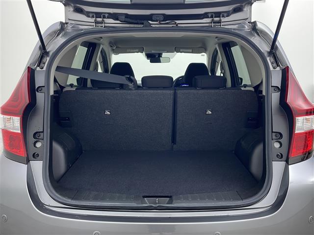 ノート ｅ－パワー　Ｘ　ＦＯＵＲ　純正ナビ　フルセグＴＶ　バックカメラ　ＥＴＣ　横滑り防止装置　衝突被害軽減システム　クリアランスソナー　ライトレベライザー　レーンキープアシスト　純正ＡＷ　純正フロアマット　コーナーセンサー（26枚目）