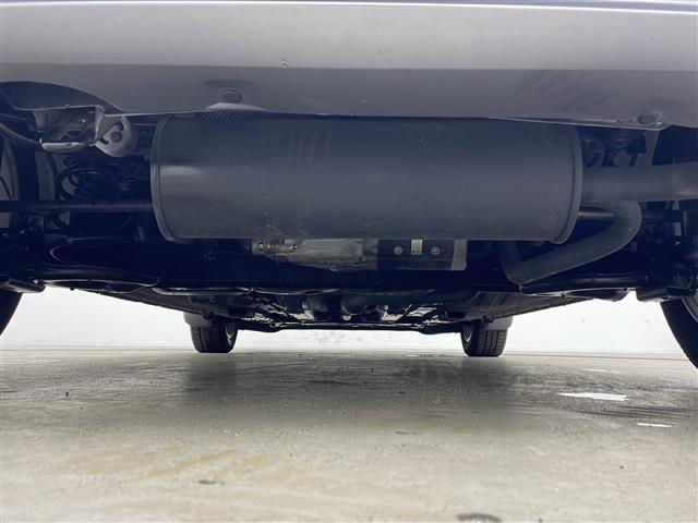 ノート ｅ－パワー　Ｘ　ＦＯＵＲ　純正ナビ　フルセグＴＶ　バックカメラ　ＥＴＣ　横滑り防止装置　衝突被害軽減システム　クリアランスソナー　ライトレベライザー　レーンキープアシスト　純正ＡＷ　純正フロアマット　コーナーセンサー（41枚目）