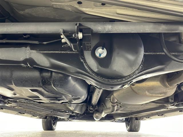 スペーシアカスタム ハイブリッドＸＳターボ　ディスプレイオーディオ　両側パワースライドドア　ヘッドアップディスプレイ　全方位カメラ　ＬＥＤヘッドライト　フォグランプ　衝突被害軽減防止ブレーキ　クルコン　シートヒーター　スペアキー　ＥＴＣ（41枚目）