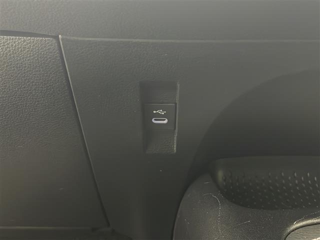 カローラツーリング ハイブリッド G 純正ナビ フルセグTV バックカメラ ETC2.0 フロントワイパーデアイサー 横滑り防止装置 オートマチックハイビーム ライトレベライザー クリアランスソナー クルーズコントロール スマートキー(16枚目)