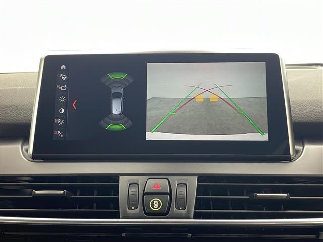 2シリーズ 225xeアイパフォーマンスAツアラーMスポーツ 4WD 純正HDDナビ バックカメラ アダプティブクルーズコントロール レザーシート パワーシート シートヒーター パワーバックドア ヘッドアップディスプレイ フロアマット スマートキー スペアキー(3枚目)