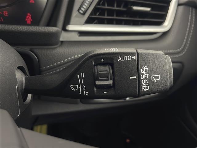 2シリーズ 225xeアイパフォーマンスAツアラーMスポーツ 4WD 純正HDDナビ バックカメラ アダプティブクルーズコントロール レザーシート パワーシート シートヒーター パワーバックドア ヘッドアップディスプレイ フロアマット スマートキー スペアキー(10枚目)