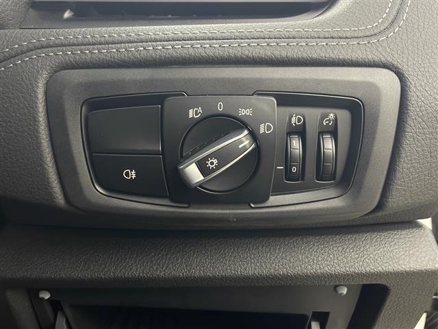 2シリーズ 225xeアイパフォーマンスAツアラーMスポーツ 4WD 純正HDDナビ バックカメラ アダプティブクルーズコントロール レザーシート パワーシート シートヒーター パワーバックドア ヘッドアップディスプレイ フロアマット スマートキー スペアキー(12枚目)