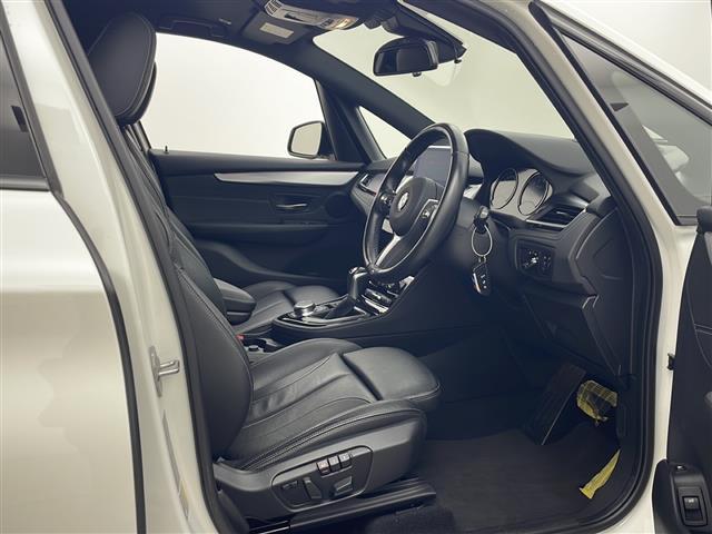 2シリーズ 225xeアイパフォーマンスAツアラーMスポーツ 4WD 純正HDDナビ バックカメラ アダプティブクルーズコントロール レザーシート パワーシート シートヒーター パワーバックドア ヘッドアップディスプレイ フロアマット スマートキー スペアキー(22枚目)