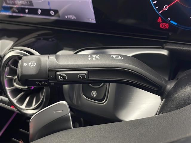 ＧＬＢ ＧＬＢ２００ｄ　４マチック　ＡＭＧラインパッケージ　４ＷＤ　ワンオーナー　純正ナビ　全方位カメラ　アダプティブクルーズコントロール　パドルシフト　ハーフレザーシート　パワーシート　シートヒーター　フロアマット　スマートキー　スペアキー　ＥＴＣ２．０（11枚目）