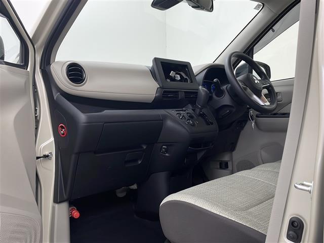 ｅＫワゴン Ｍ　４ＷＤ　オーディオレスバックカメラ　前席シートヒーター　前後コーナーセンサー　オートライト　盗難防止装置　横滑り防止装置　純正鉄チン　ＵＳＢ入力端子　ベンチコート　スマートキー（21枚目）