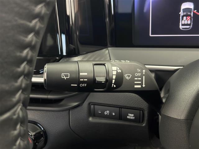 ノート X FOUR ディスプレイオーディオ エマージェンシーブレーキ レーンキープアシスト 横滑り防止装置 前後クリアランスソナー オートマチックハイビーム 前席シートヒーター ステアリングヒーター LEDヘッドライト(8枚目)