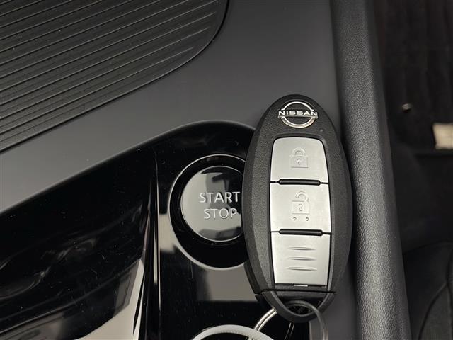 ノート X FOUR ディスプレイオーディオ エマージェンシーブレーキ レーンキープアシスト 横滑り防止装置 前後クリアランスソナー オートマチックハイビーム 前席シートヒーター ステアリングヒーター LEDヘッドライト(18枚目)